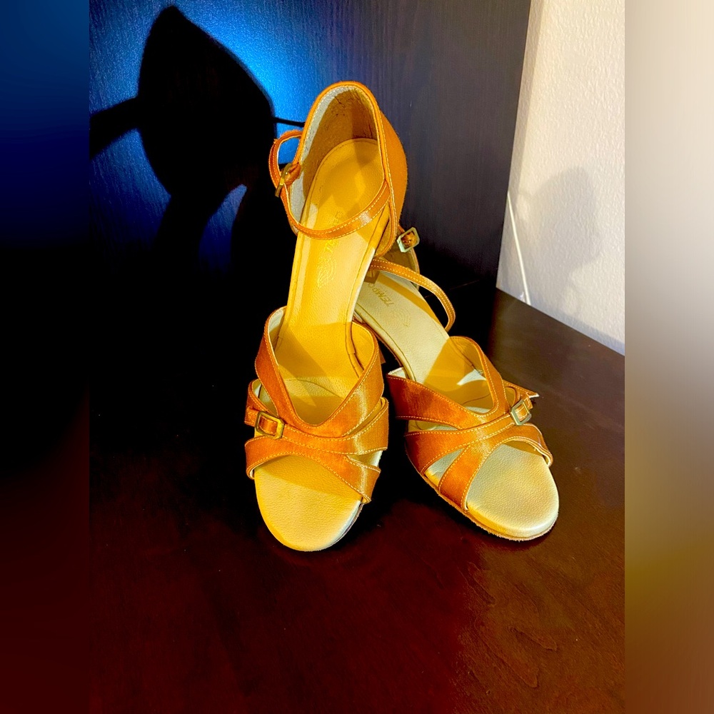 NEW Professional dancing shoes made in Europe